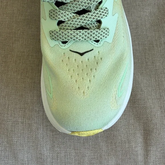 Hoka Clifton 10 Running Shoes Sz 10 Green Sneakers - Picture 9 of 16